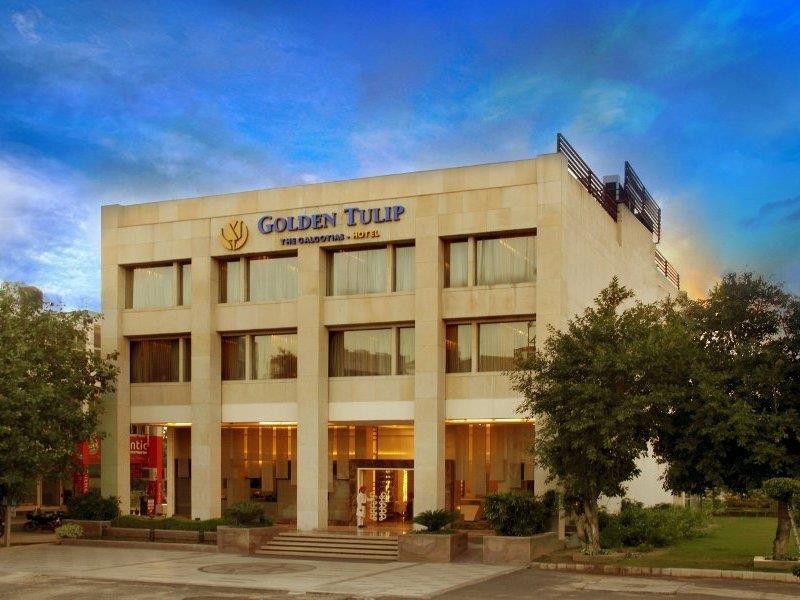 The Galgotias Hotel Gurugram Gurgaon Bagian luar foto